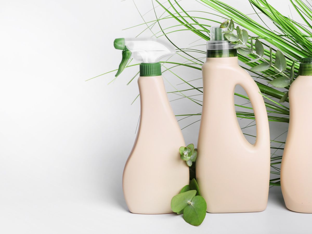 Ekologiczne środki czystości w sprzątaniu budynków – jak wybrać skuteczne i bezpieczne rozwiązania